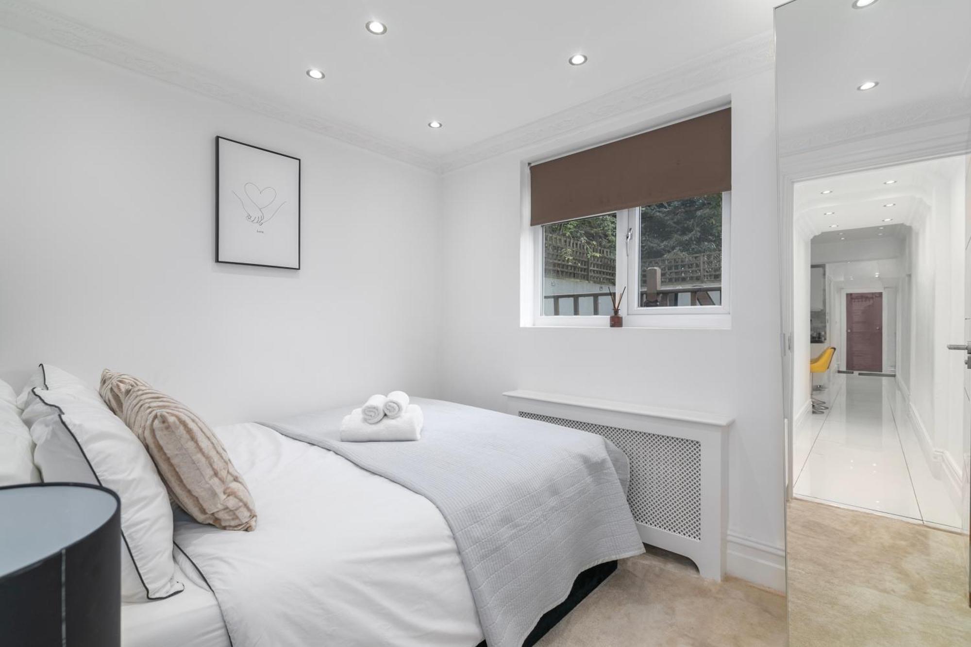 Elegant 2 Bedroom Garden Flat, London, Paddington! *